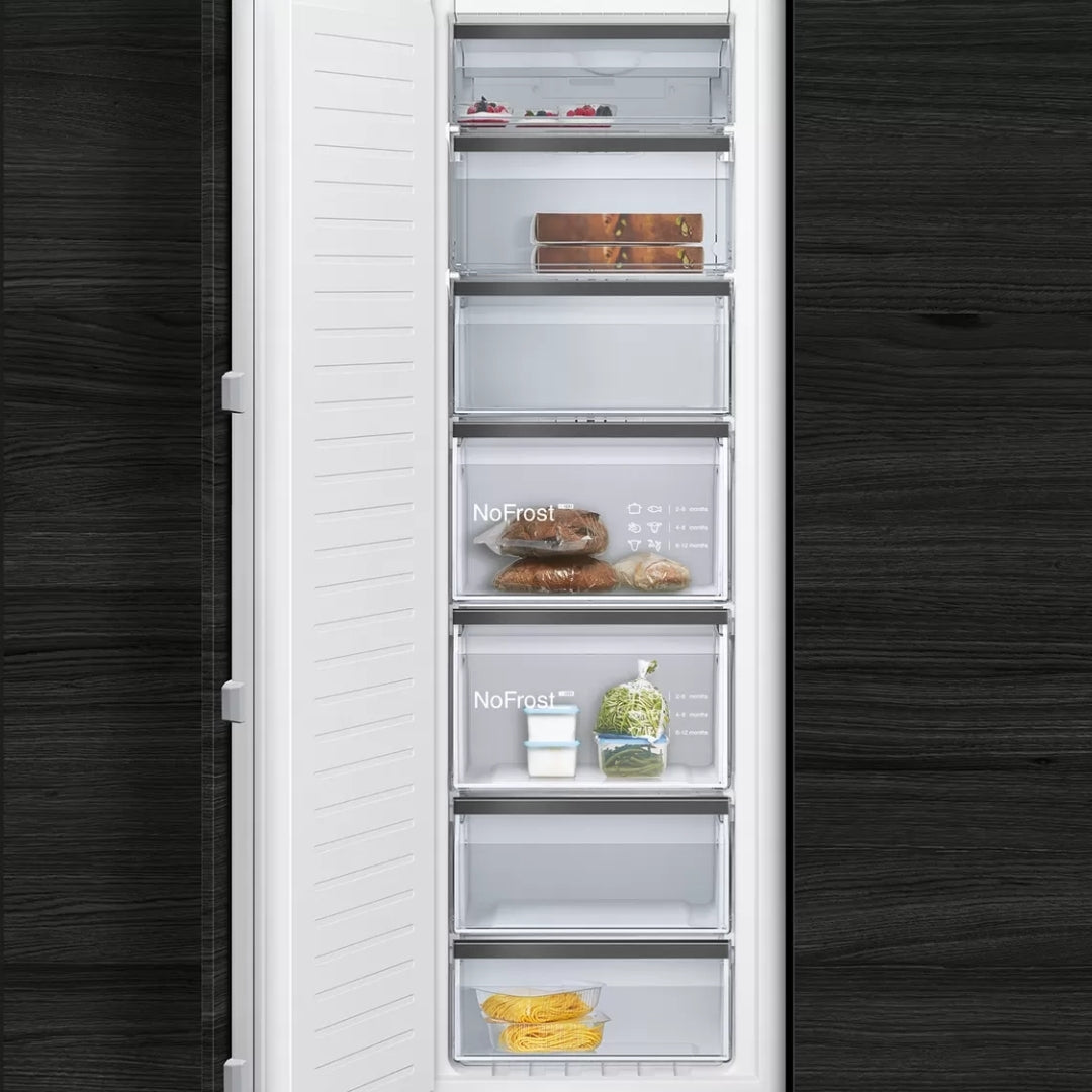 Siemens Built-In Built-In Refrigerator 235 Ltrs iQ700 GI81NHD30I