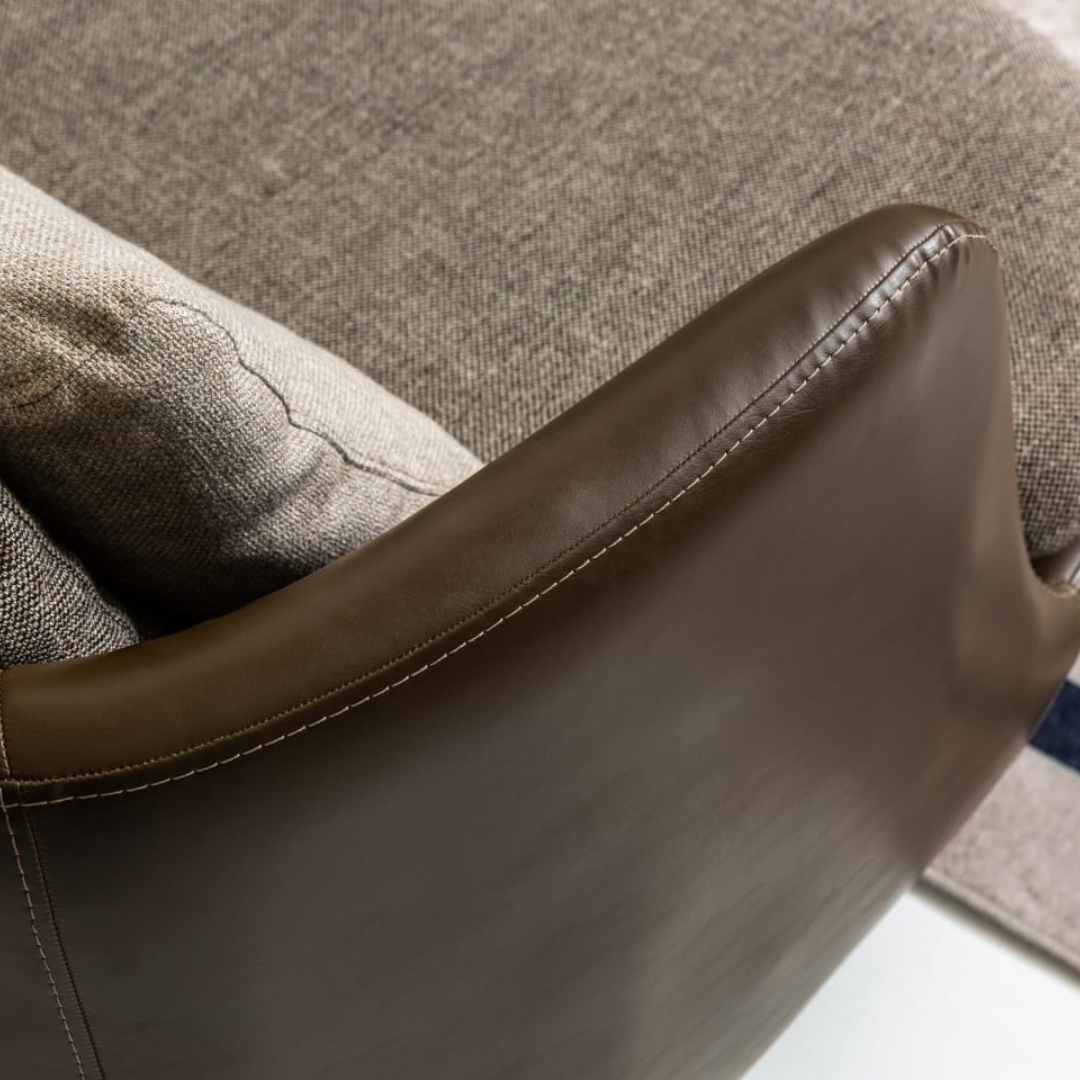 Fugo Swivel Armchair