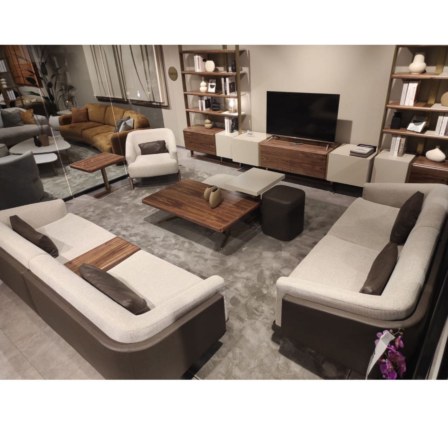 Moqo Armchair