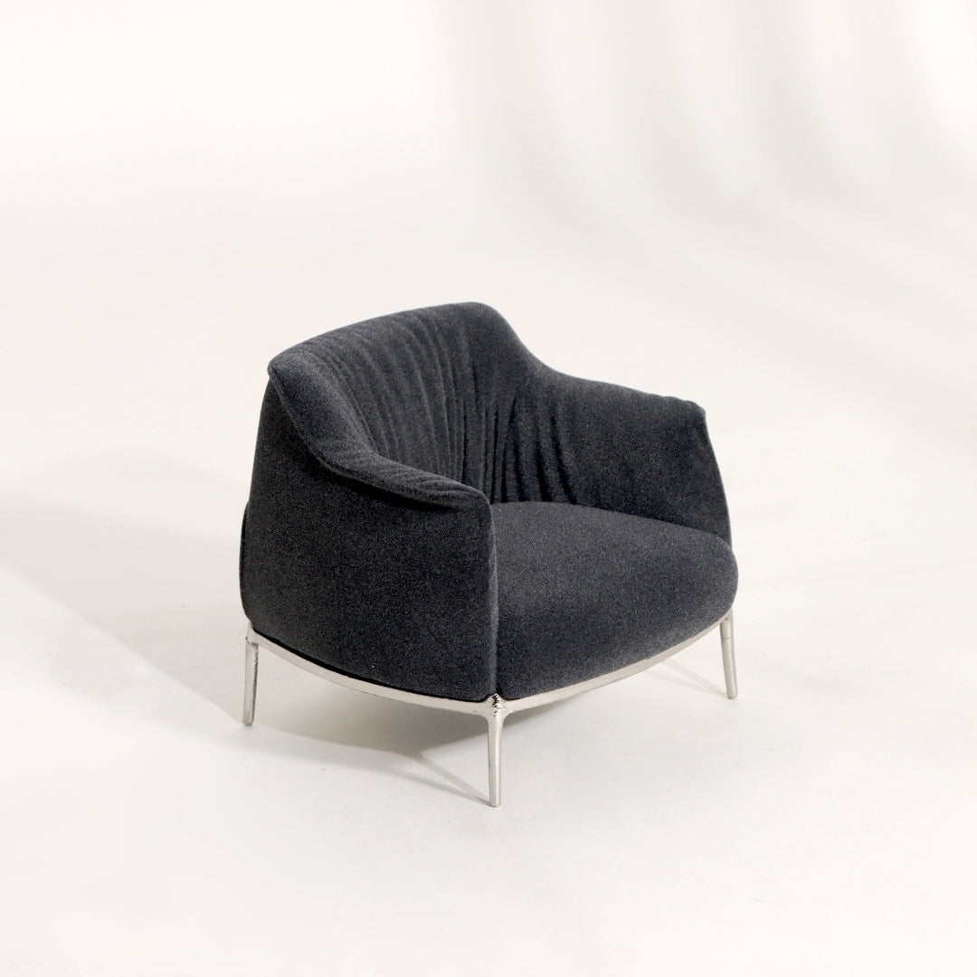 Luxurious Lounging Sofa Sculpture