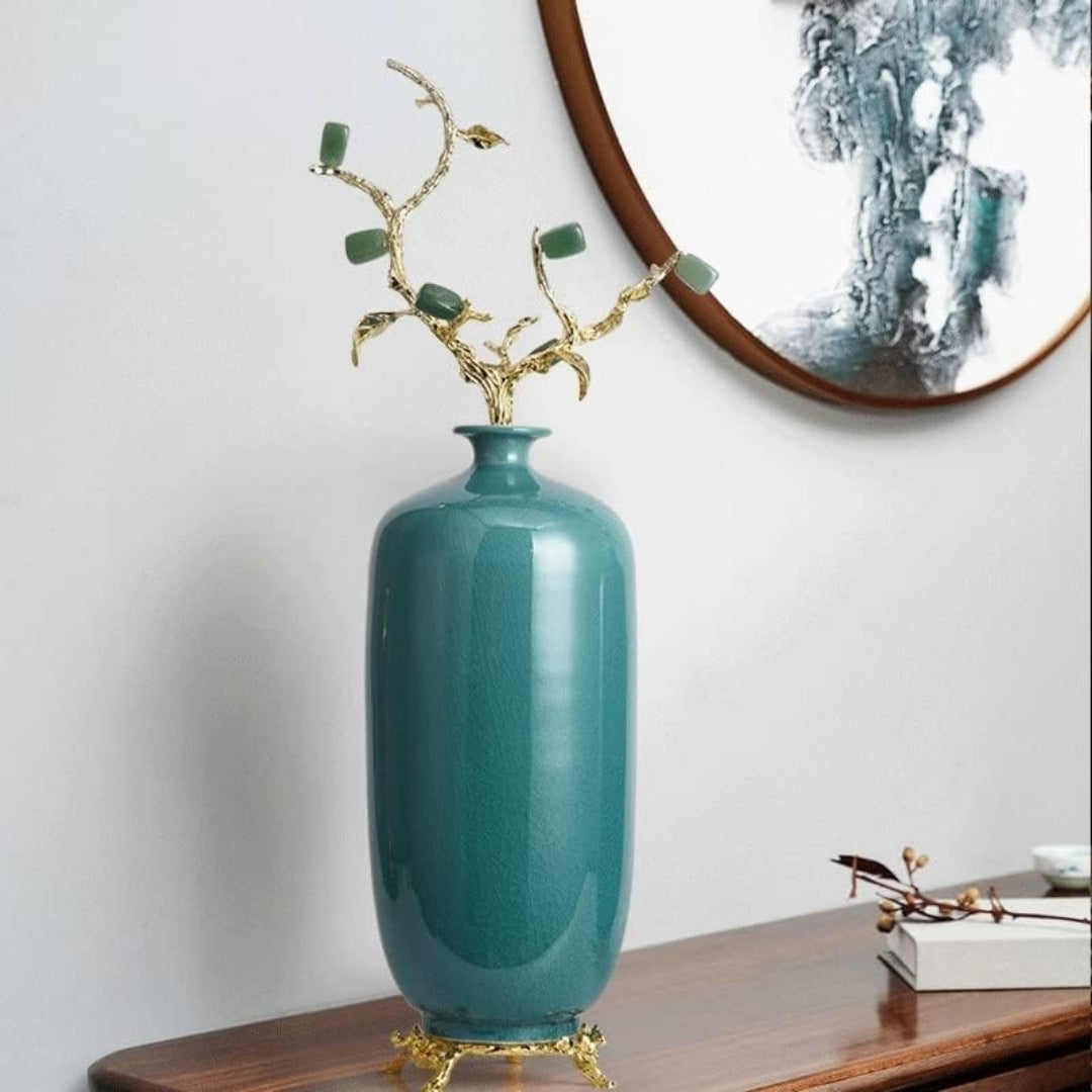 Regal Treasures Decorative Vase