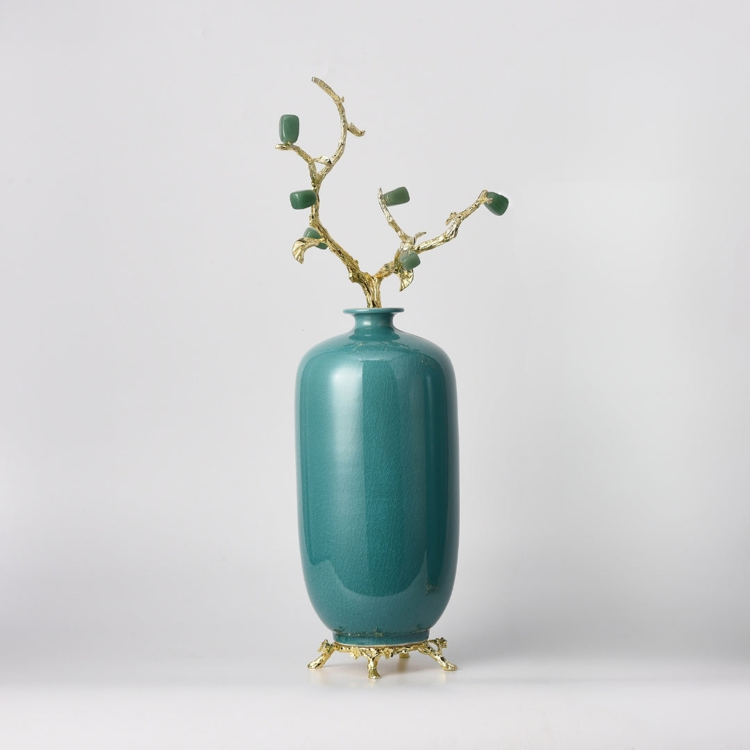 Regal Treasures Decorative Vase