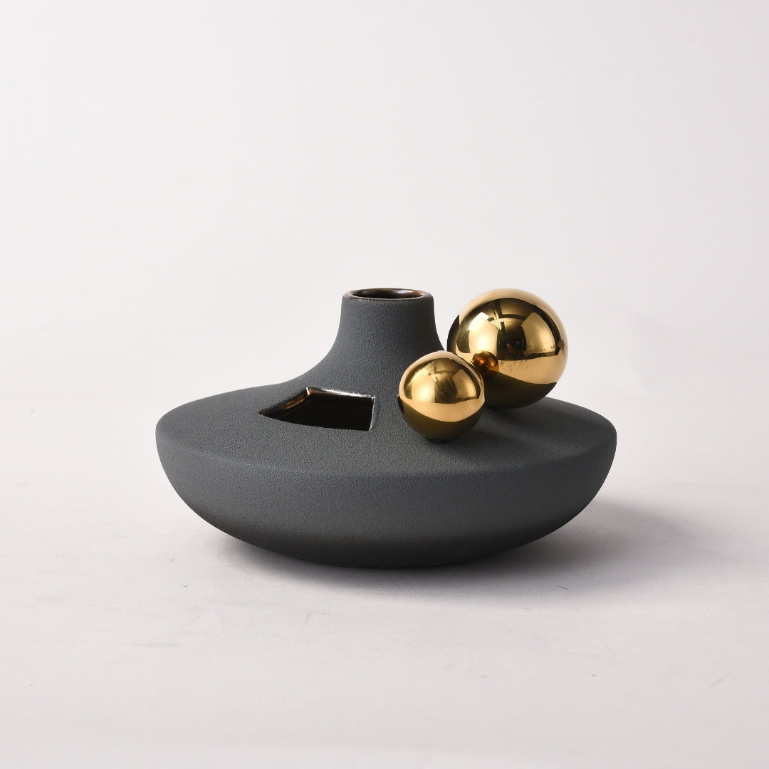 Lustrous Harmony Flower Vase