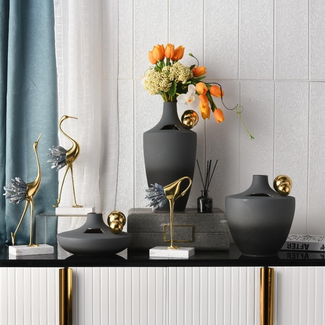 Lustrous Harmony Flower Vase