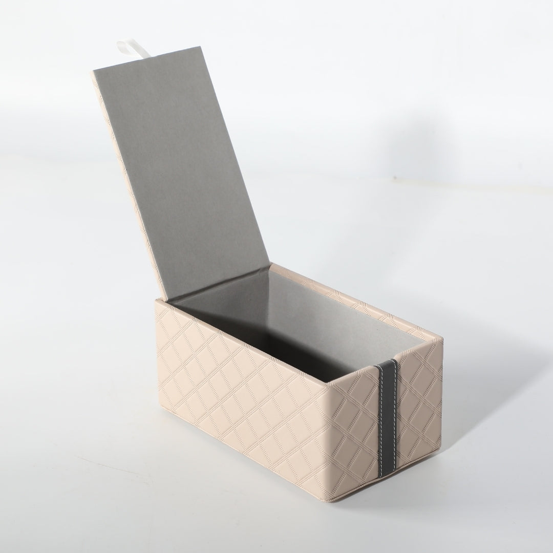 Lustrous Albaster Tissue Holder