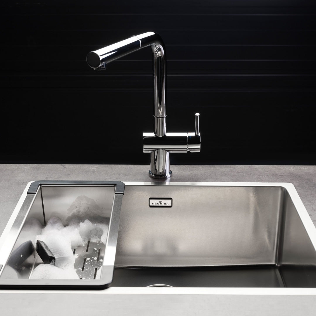 Reginox Table Mounted Regular Kitchen Sink Mixer CEDAR with Extractable Hand Shower Spout in Chrome Finish