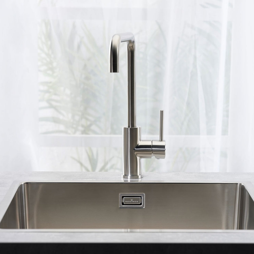 Reginox Table Mounted Regular Kitchen Sink Mixer LOGAN with Extractable Hand Shower Spout in Stainless Steel Finish