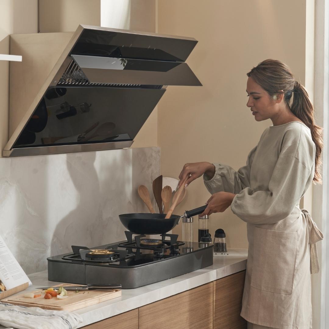 Electrolux 90 cm Wall Mounted Chimney UltimateTaste 700 Series ECS9612K