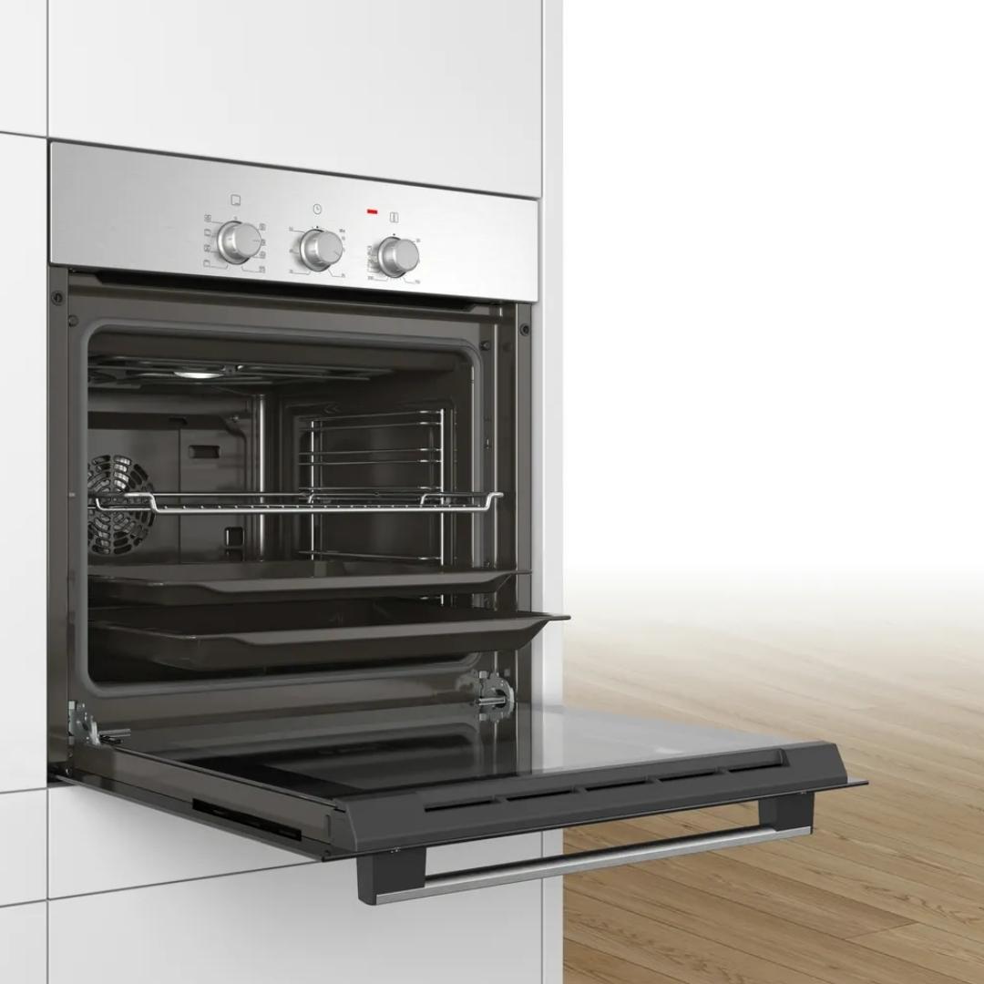 Bosch Built In Oven HBF031BR0I + Bosch Built-In Microwave Series 4 BEL553MS0I