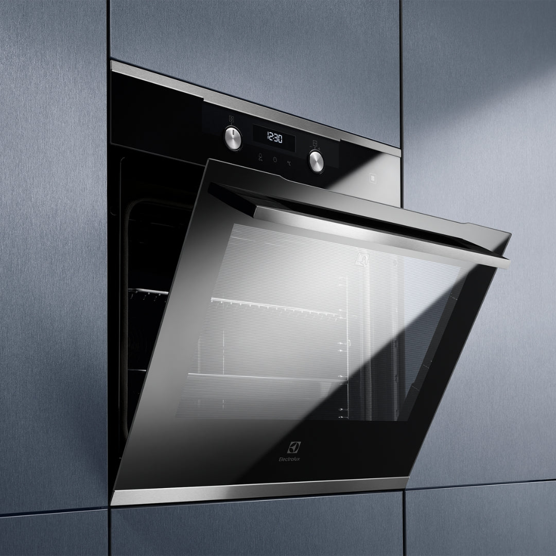 Electrolux Built In Oven with Steam Assist UltimateTaste 500 KODDP71XA + Electrolux Built-In Microwave UltimateTaste 500 EMSB25XG