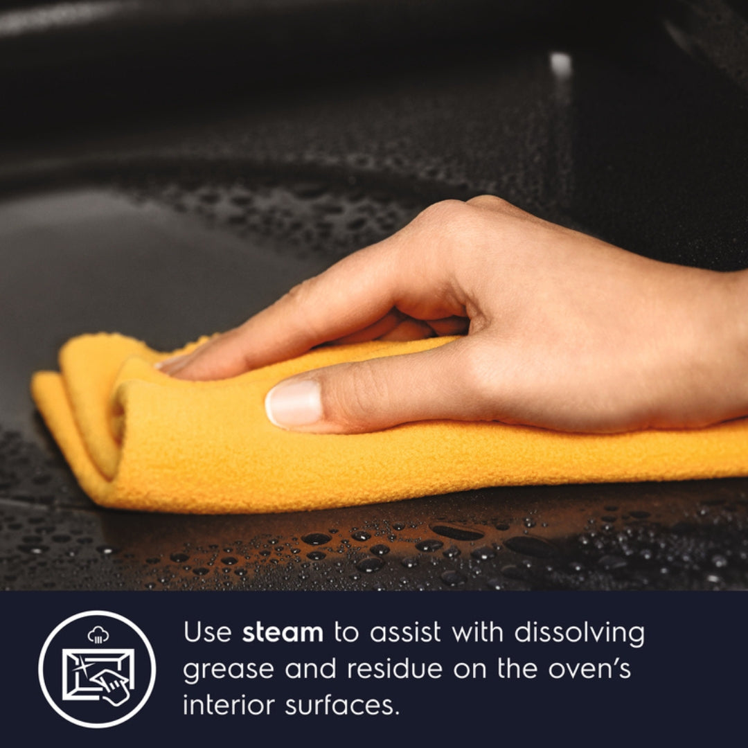 Electrolux Built In Oven UltimateTaste 300 KOHLH00KA + Electrolux Built-In Microwave UltimateTaste 500 EMSB25XG