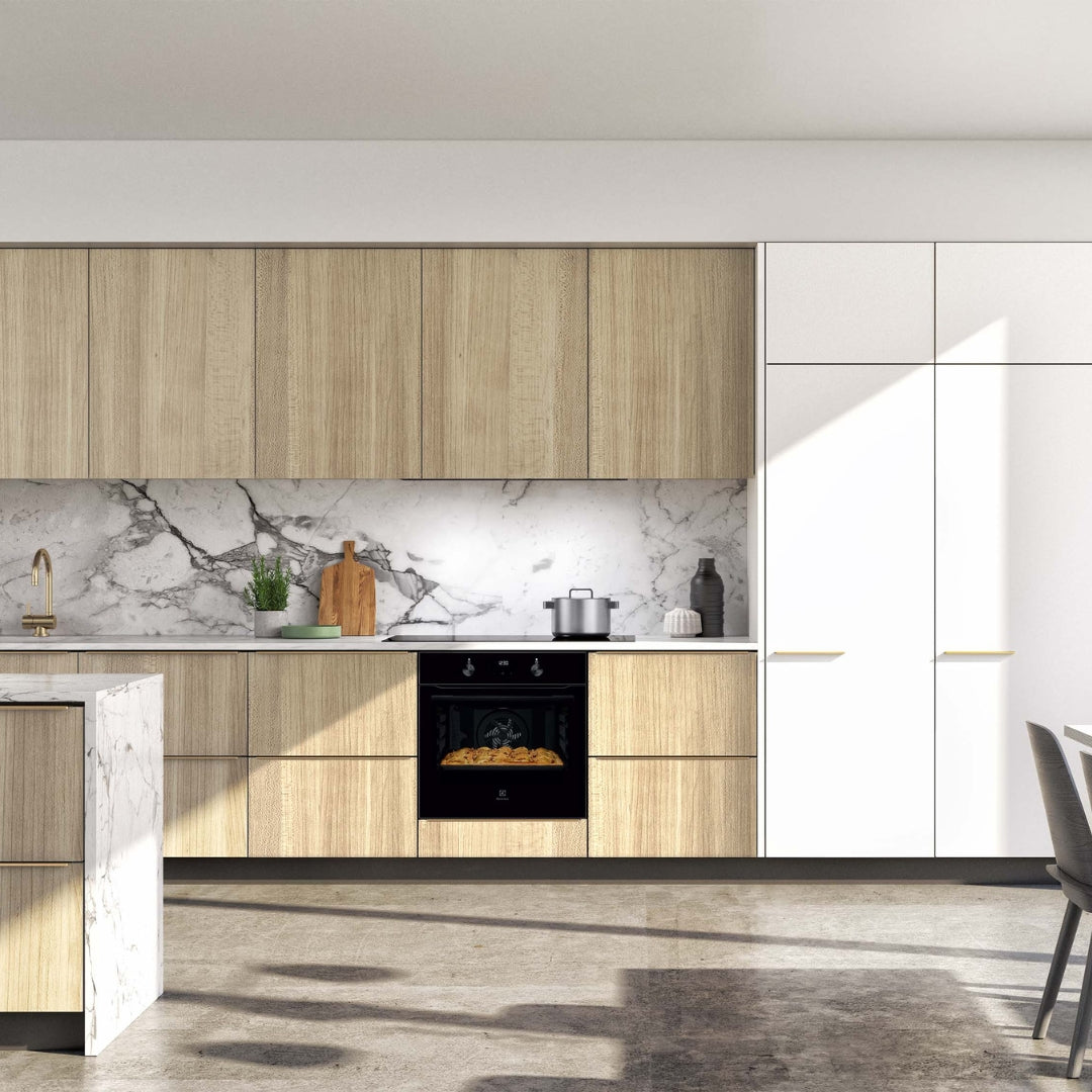 Electrolux Built In Oven With Air Fryer UltimateTaste 500 KOIGH00KA2 + Electrolux Built-In Microwave UltimateTaste 500 EMSB25XG