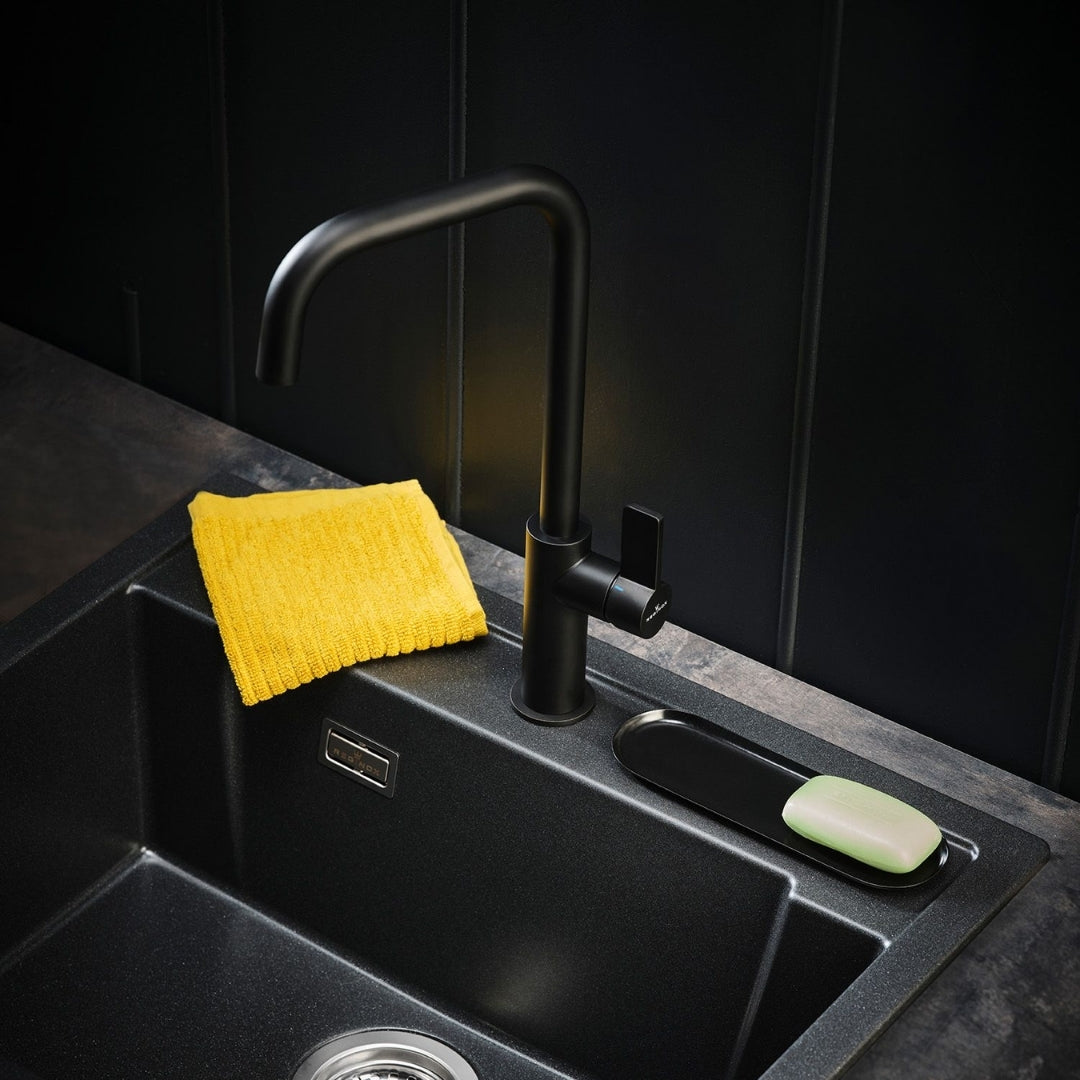 Reginox Table Mounted Pull-Down Kitchen Sink Mixer PEARL with Extractable Hand Shower Spout in Black Finish