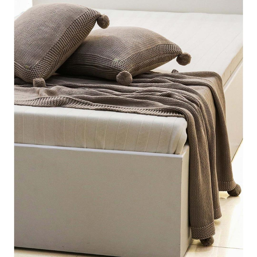 Chunky Jersey Stone & Natural Throw & Cushion Cover Set (16 in x 16 in)