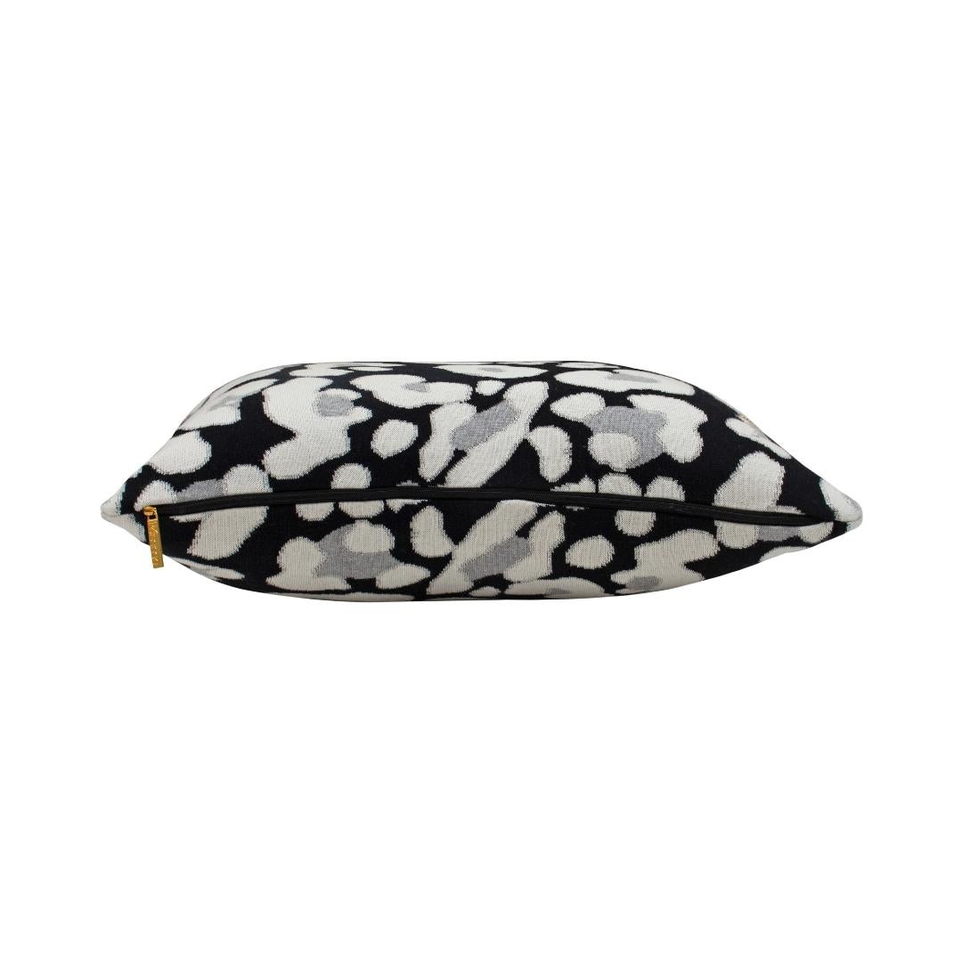 Stoney Black & White Cotton Knitted Decorative Cushion Cover (20 in x 20 in)