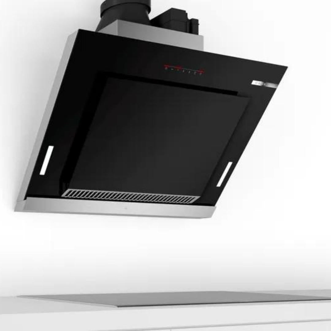 Bosch 90 cm Wall Mounted Chimney Angled Flow DWS97BA62I