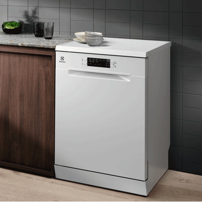 Electrolux Free Standing Dishwasher UltimateCare 300 ESA47220SW with 13 Place Settings