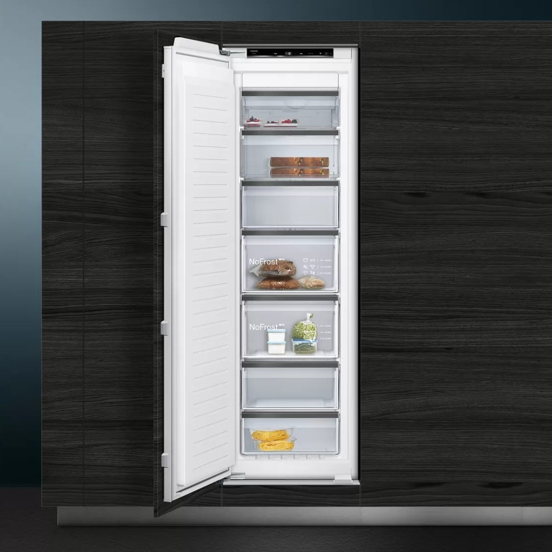 Siemens Built-In Built-In Refrigerator 235 Ltrs iQ700 GI81NHD30I