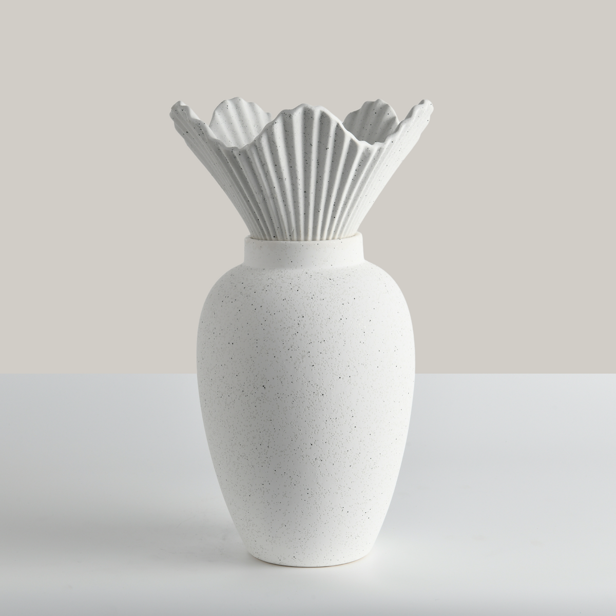 Seraph Curve Ceramic Flower Vase (Large)