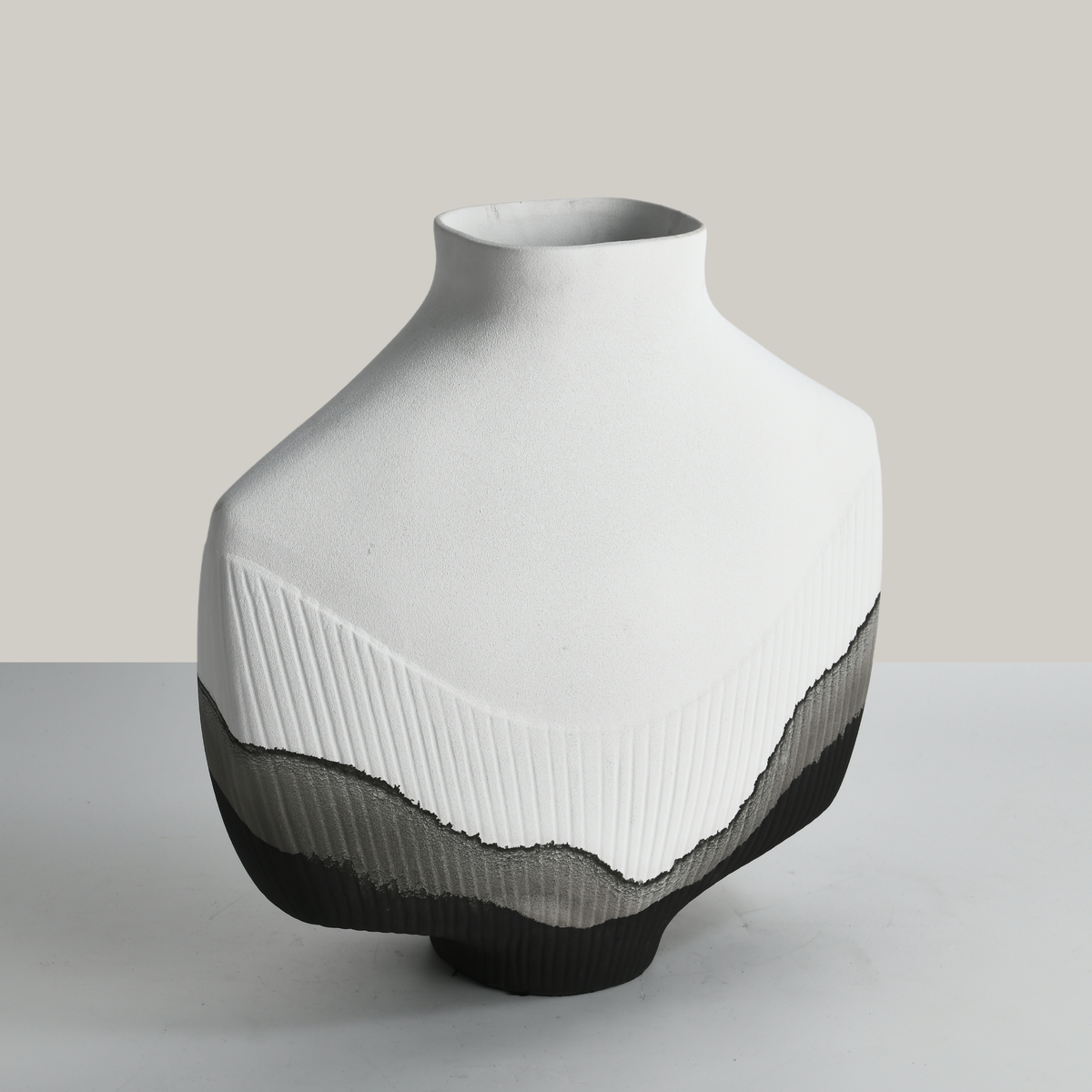 Eclipse Bloom Ceramic Flower Vase (Large)