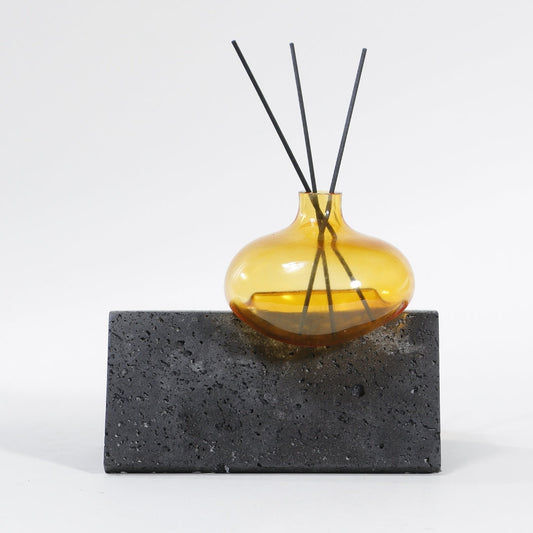 Elegance in Aroma Black & Amber Marble Aroma Bottle