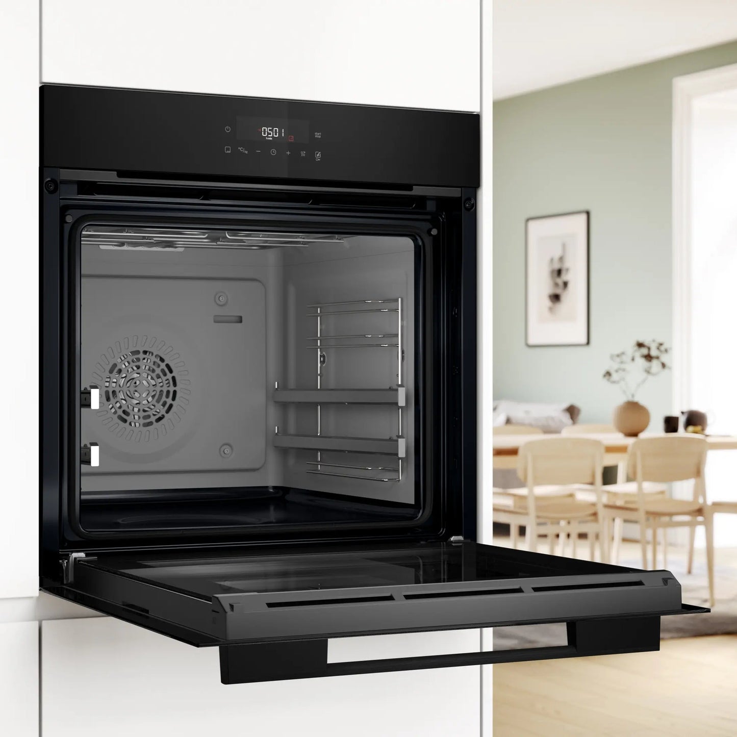 Bosch Built In Oven With Air Fryer Series 6 HJG852YB0I + Bosch Built-In Microwave Series 6 BEL554MB0I