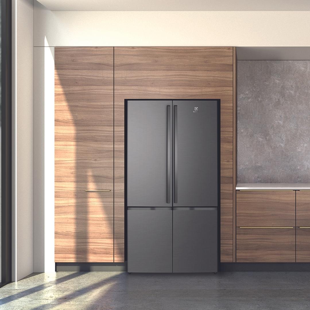 Electrolux Free Standing French Door Refrigerator 600 Ltrs UltimateTaste 700 EQE6000AB