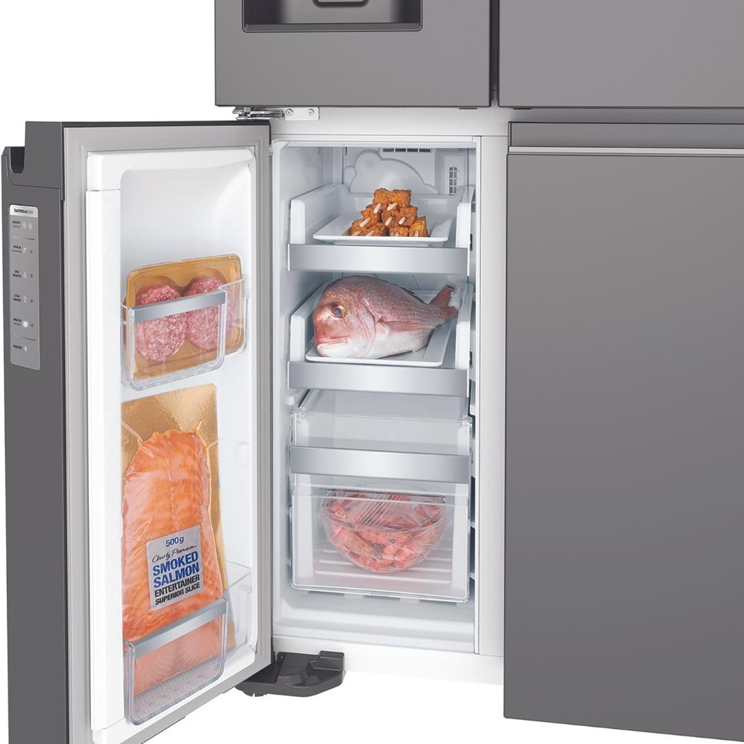 Electrolux Free Standing French Door Refrigerator 680 Ltrs UltimateTaste 900 EQE6879AB