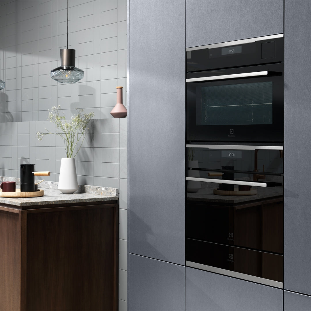 Electrolux Built In Oven with Full Steam Function KOAAS31X + Electrolux Built-In Convection Microwave with Air Fryer EMSB30XCF + Electrolux 90 cm Wall Mounted Chimney ECS9932KB + Electrolux 90 cm 4 Burner Hob UltimateTaste 300 EHG9430BCI