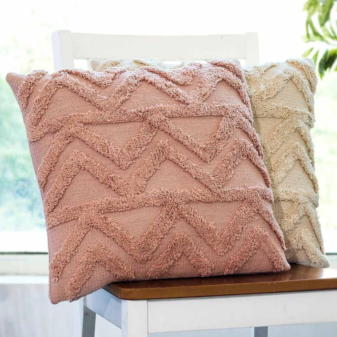 Ollie Natural Cotton Knitted Decorative Cushion Cover (18 in x 18 in)