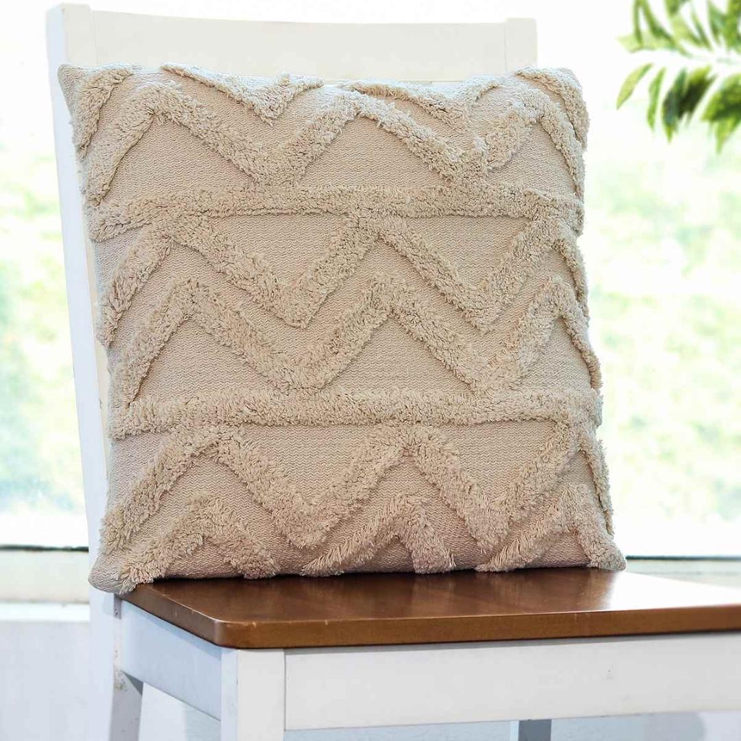 Ollie Natural Cotton Knitted Decorative Cushion Cover (18 in x 18 in)